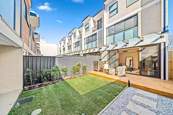 Victoria Garden Sydney - Image 1
