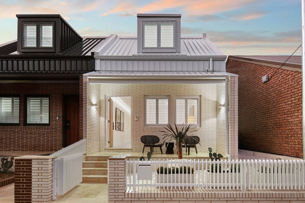 NEWTOWN TERRACE - Image 1